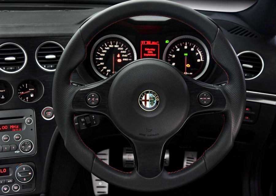 Панель приборов Alfa Romeo 159 Ti (939A) 2008 года  (ZA) (фото 20 из 27)